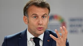 Le président français Emmanuel Macron s'adresse au public au centre de conférences du Centre des Expositions dans le cadre de la session d'ouverture de la troisième Conférence des Nations Unies sur les Océans (UNOC3) à  Nice le 9 juin 2025