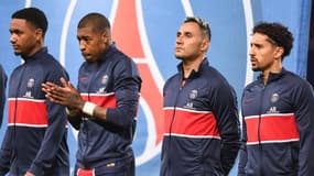 Diallo, Kimpembe, Navas et Marquinhos lors du protocole d'avant-match du PSG