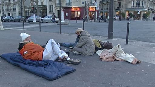 Selon l'Insee, le nombre de SDF était de 141.500 en 2012.