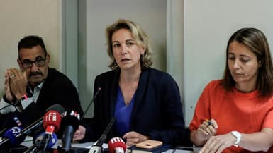 Le secrétaire général de FO Frédéric Souillot, ses homologues de la CFDT Marylise Léon et de la CGT Sophie Binet, lors d'ue conférence de presse à l'issue d'une réunion intersyndicale, le 29 août 2025 à Paris 