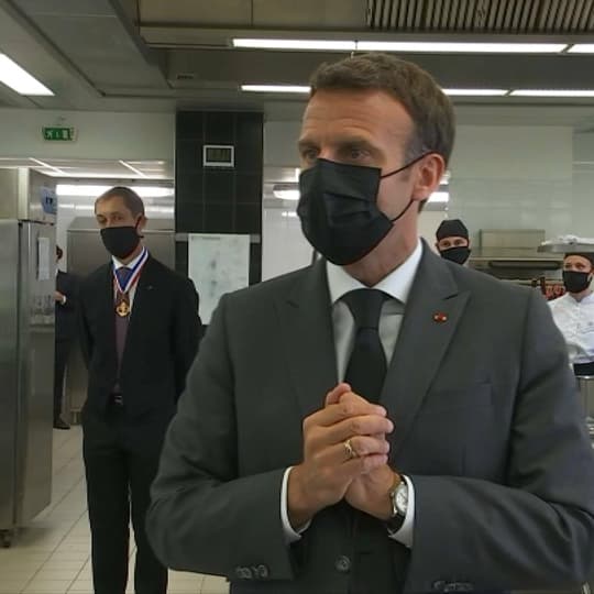 EN DIRECT - Déconfinement: "Il faut rester prudent", rappelle Emmanuel Macron