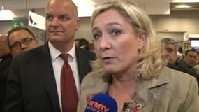 Marine Le Pen encore se défend, depuis quelques années déjà, d'être à la tête d'un parti d'extrême droite. Là encore, Jean-Yves Camus nuance: "ce parti possède des racines historiques dans l'extrême droite, mais il évolue, il joue le jeu démocratique". Le