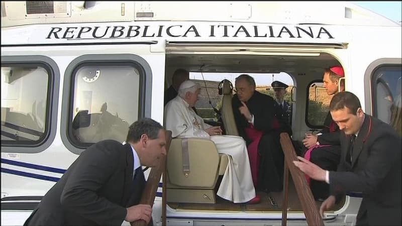 Benoit XVI quitte le Vatican en hélicotpère le 28 février 2013.