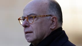 L'ancien Premier ministre français Bernard Cazeneuve, à Paris le 5 janvier 2024