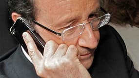 Tels l'opiniâtre tortue et le souple roseau des fables de Jean de La Fontaine, François Hollande aura fait de la patience et de la constance, dans l'épreuve comme dans l'ambition, les racines d'une victoire préparée avec minutie. /Photo prise le 6 mai 201