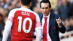 Unai Emery et Mesut Ozil