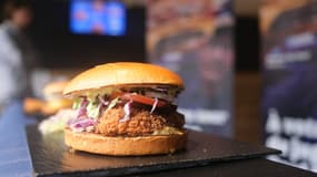 Le "Master du Chef Poulet" de Paul Pairet s'inspire du tonkatsu, un plat japonais à base de porc pané et frit.