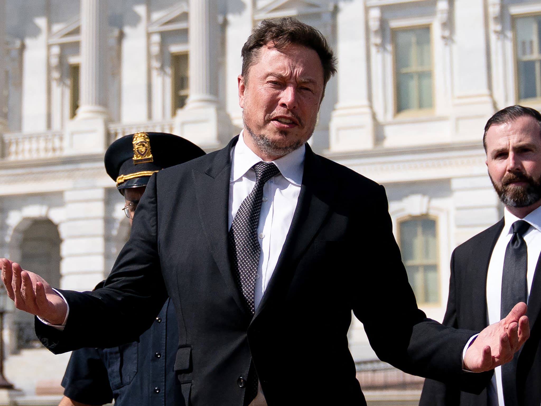 Elon Musk veut donner 45 millions de dollars par mois pour soutenir Trump