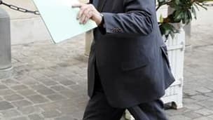 Gérard Larcher, président du Sénat, a demandé dimanche à Pierre Charon de retirer sa liste dissidente de l'UMP à Paris pour les élections sénatoriales du 25 septembre. /Photo prise le 22 juillet 2011/REUTERS/Eric Gaillard