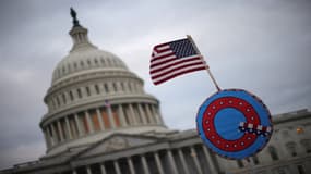 Qu’est-ce que le mouvement complotiste QAnon? 