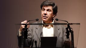 Jacques Sapir, lors d'un congrès de Nicolas Dupont-Aignan, en 2010.