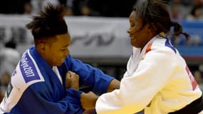 Audrey Tcheuméo et Madeleine Malonga lors de leur affrontement au Grand Slam de Tokyo, en décembre 2017.