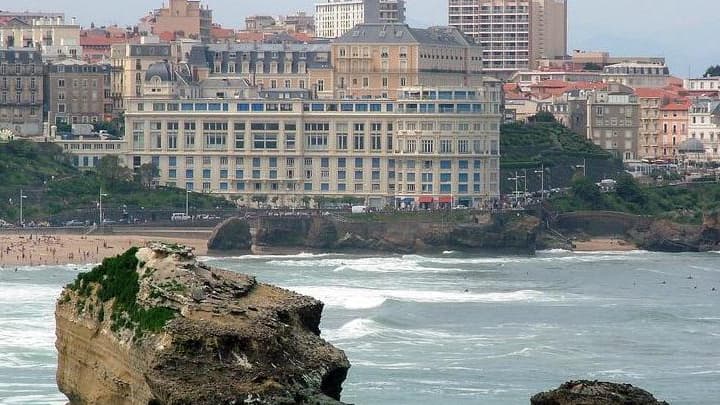 Biarritz, vue sur la plage et le casino Bellevue