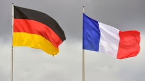 Les drapeaux français et allemand