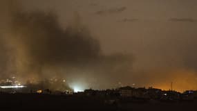 Fumée s'élevant au-dessus de Gaza après des frappes israéliennes le 13 juillet 2014.
