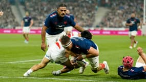 Alexandre Roumat marque un essai lors de France-Japon, le 9 novembre 2024.