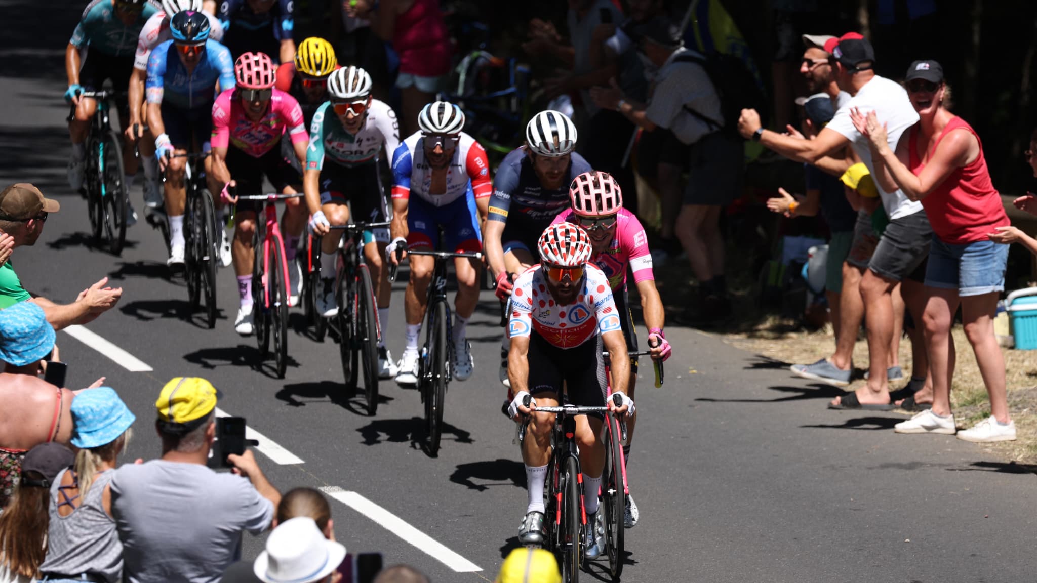 EN DIRECT – Tour de France (14e étape): des costauds dans l’échappée, dont Pinot