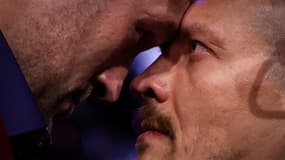 Tyson Fury (à gauche) et Oleksandr Usyk front contre front en novembre 2023 avant leur combat d'unification des lourds prévu en février 2024 