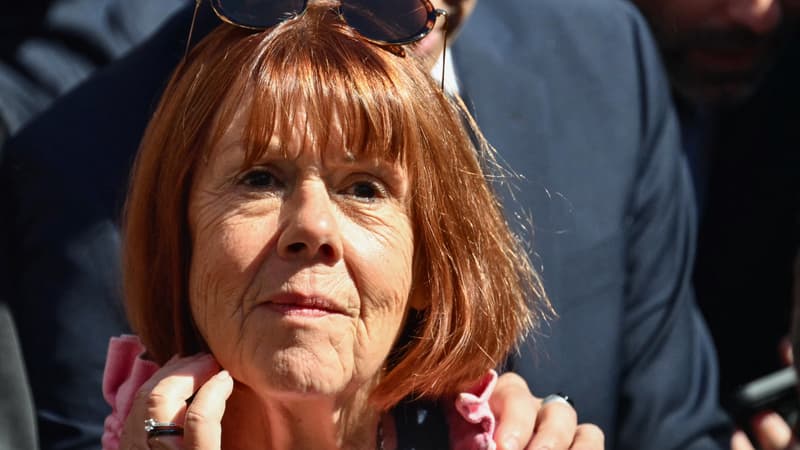 Gisèle Pelicot arrive aux assises de Nîmes le  6 octobre 2025
