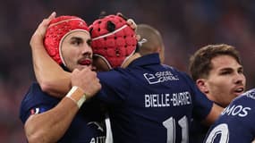 Gabin Villière et Louis Bielle-Biarrey lors de France-Argentine, le 22 novembre 2024.