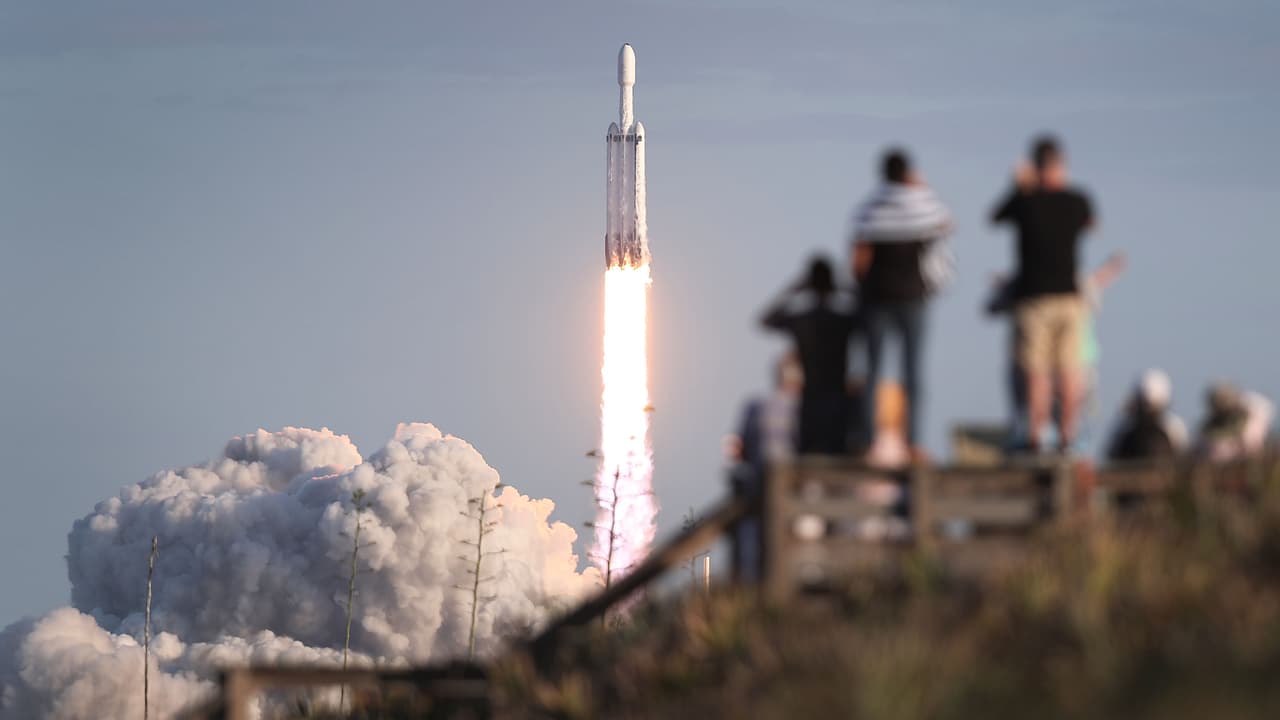 La Falcon Heavy De Spacex A Réussi Son Premier Vol Commercial