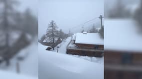La station Isola 2000 (Alpes-Maritimes) sous la neige, lundi 26 février