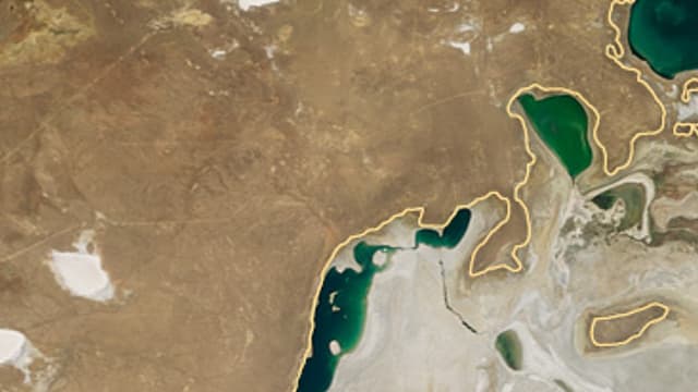 La mer d'Aral se transforme peu à peu en désert.