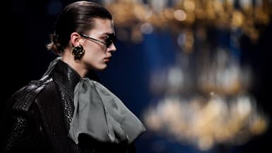 Défilé St Laurent à la Paris Fashion Week automne hiver 2023
