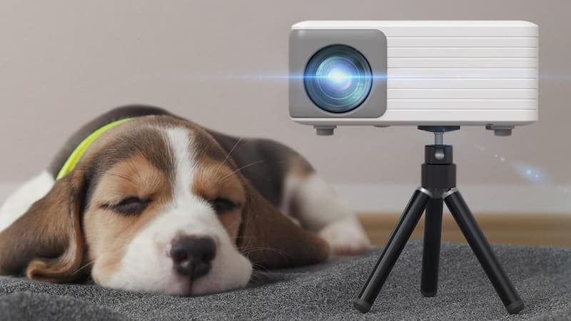 Ce vidéoprojecteur à prix mini est votre meilleur allié pour des soirées films réussies