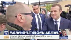 "Vous êtes venu en train?", demande un homme à Emmanuel Macron à Berd’Huis