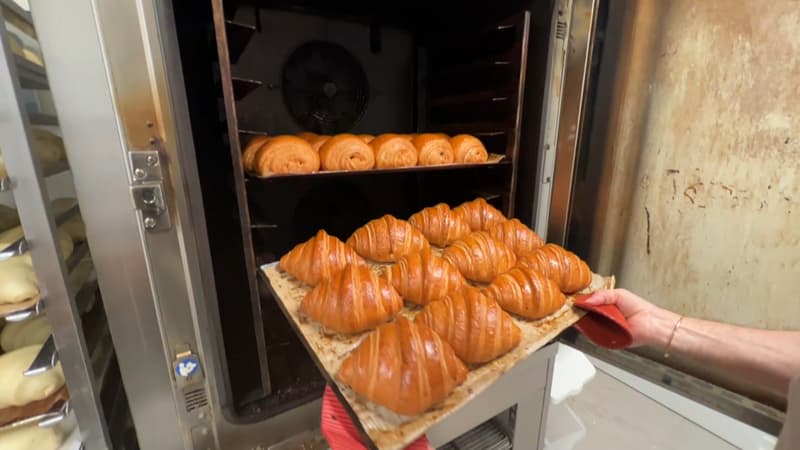 Des croissants à la boulangerie Henri Gay à Lyon.