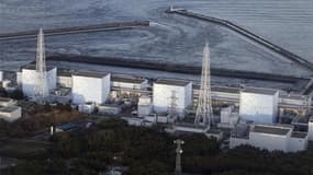 Le système de refroidissement d'urgence du réacteur n°3 de la centrale nucléaire de Fukushima Daiichi est en panne, a annoncé dans la nuit de samedi à dimanche l'agence de sûreté atomique japonaise. Dans la journée de samedi, une explosion a provoqué l'ef