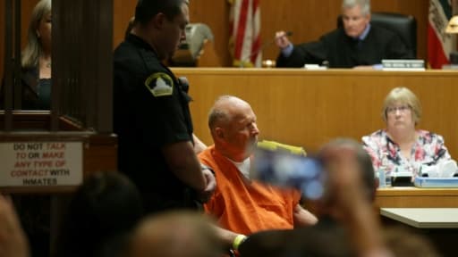 Le tueur en série présumé Joseph James DeAngelo devant un juge le 27 avril 2018 à Sacramento, en Californie