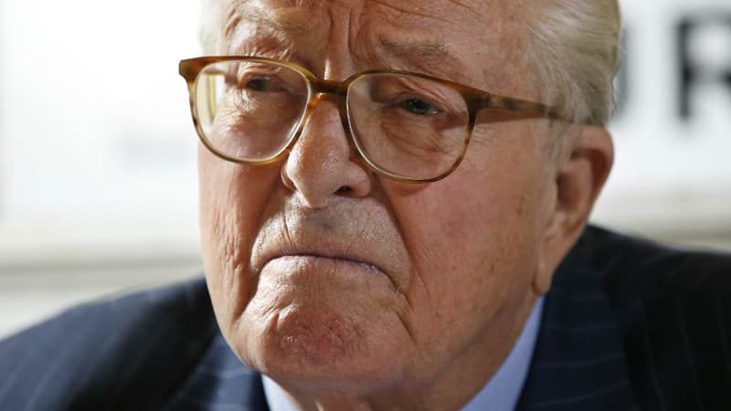 Jean-Marie Le Pen lors d'une conférence de presse, le 20 novembre 2015.