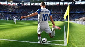 Gylfi Sigurdsson tire un corner pour l'Islande lors de la Coupe du monde 2018