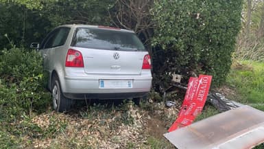 Le véhicule accidenté à Marennes, en Charente-Maritime, fin septembre.