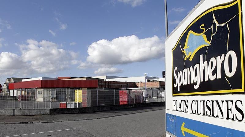 La société Spanghero, soupçonnée dans le scandale de la viande de cheval étiquetée comme du boeuf, a annoncé vendredi l'abandon de son activité de négoce après le maintien par le gouvernement de la suspension de son agrément pour ce type d'activité. /Phot