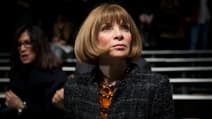 En plus de son poste de rédactrice en chef du Vogue américain, Anna Wintour devient directrice artistique du groupe Condé Nast.