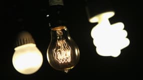 Les ampoules LED sont assez puissantes pour être utilisées dans l'éclairage domestique, à des prix qui baissent régulièrement