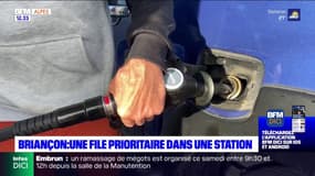 Carburant: des files prioritaires dans des stations des Hautes-Alpes pour les professionnels