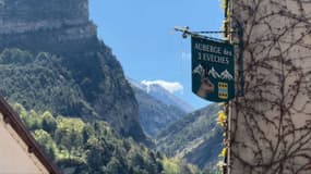 Auberge des Trois Évêchés dans le village de Prads-Haute-Bléone (Alpes-de-Haute-Provence)