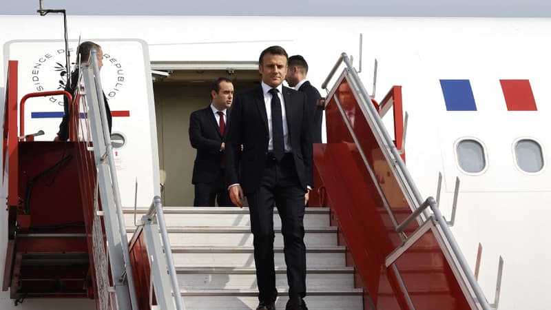Emmanuel Macron à son arrivée en Inde, le 25 janvier 2024
