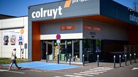 Un supermarché de l'enseigne belge Colruyt à Belleville-en-Beaujolais dans le Rhône. Le 24 février, il deviendra un Intermarché. 