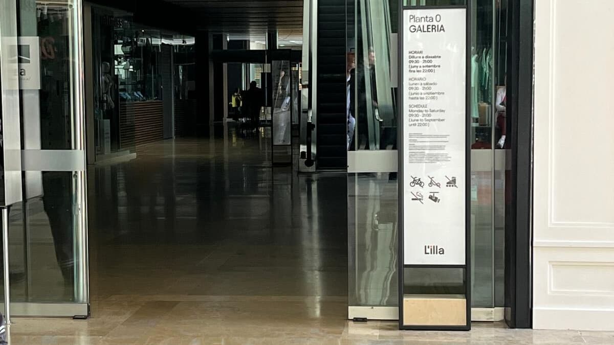Le centre commercial Lilla Diagonal de Barcelone a été évacué et fermé ce lundi à la mi-journée. Le centre commercial Lilla Diagonal de Barcelone a été évacué et fermé ce lundi à la mi-journée.