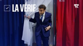 Le président-candidat LaREM Emmanuel Macron vote au Touquet (Pas-de-Calais) pour le second tour de la présidentielle, le 24 avril 2022