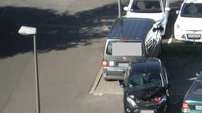La conductrice a percuté la plupart des voitures stationnées sur le parking, un sacrilège en Allemagne.