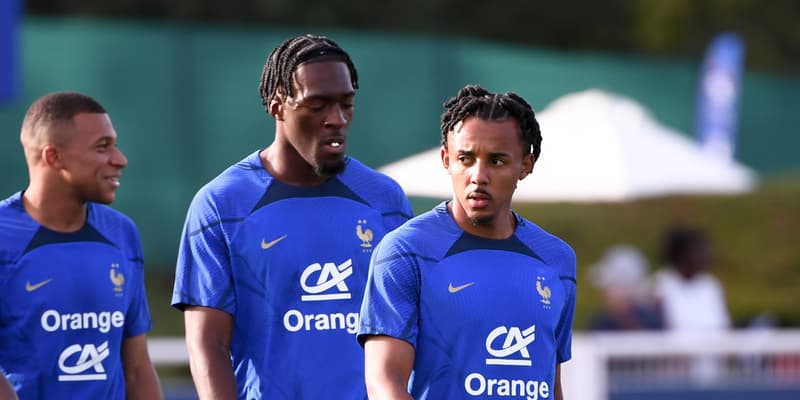 Axel Disasi et Jules Koundé à l'entraînement avec les Bleus