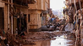 Les rues de Derna, dans l'est de la Libye, après des inondations meurtrières, le 11 septembre 2023.