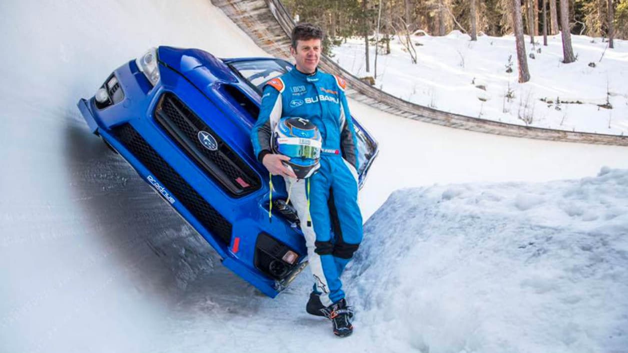 Le pilote de rallye est aussi cascadeur pour le cinéma. Le pilote de rallye est aussi cascadeur pour le cinéma.