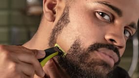 Gardez une barbe parfaitement taillée avec ce rasoir Philips OneBlade à prix réduit